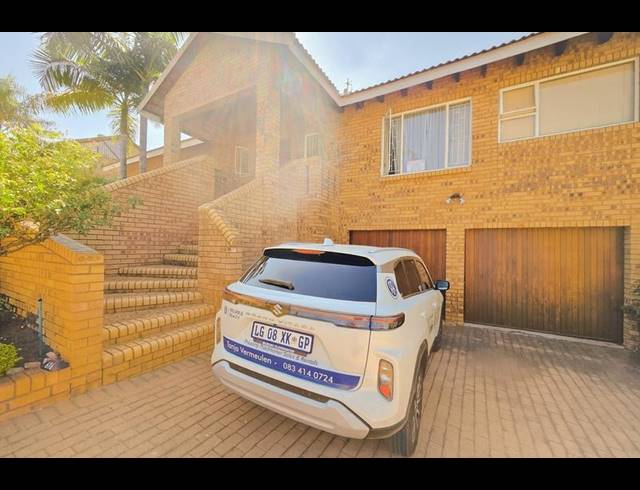 4 BEDROOM HOUSE FOR SALE IN MORELETAPARK